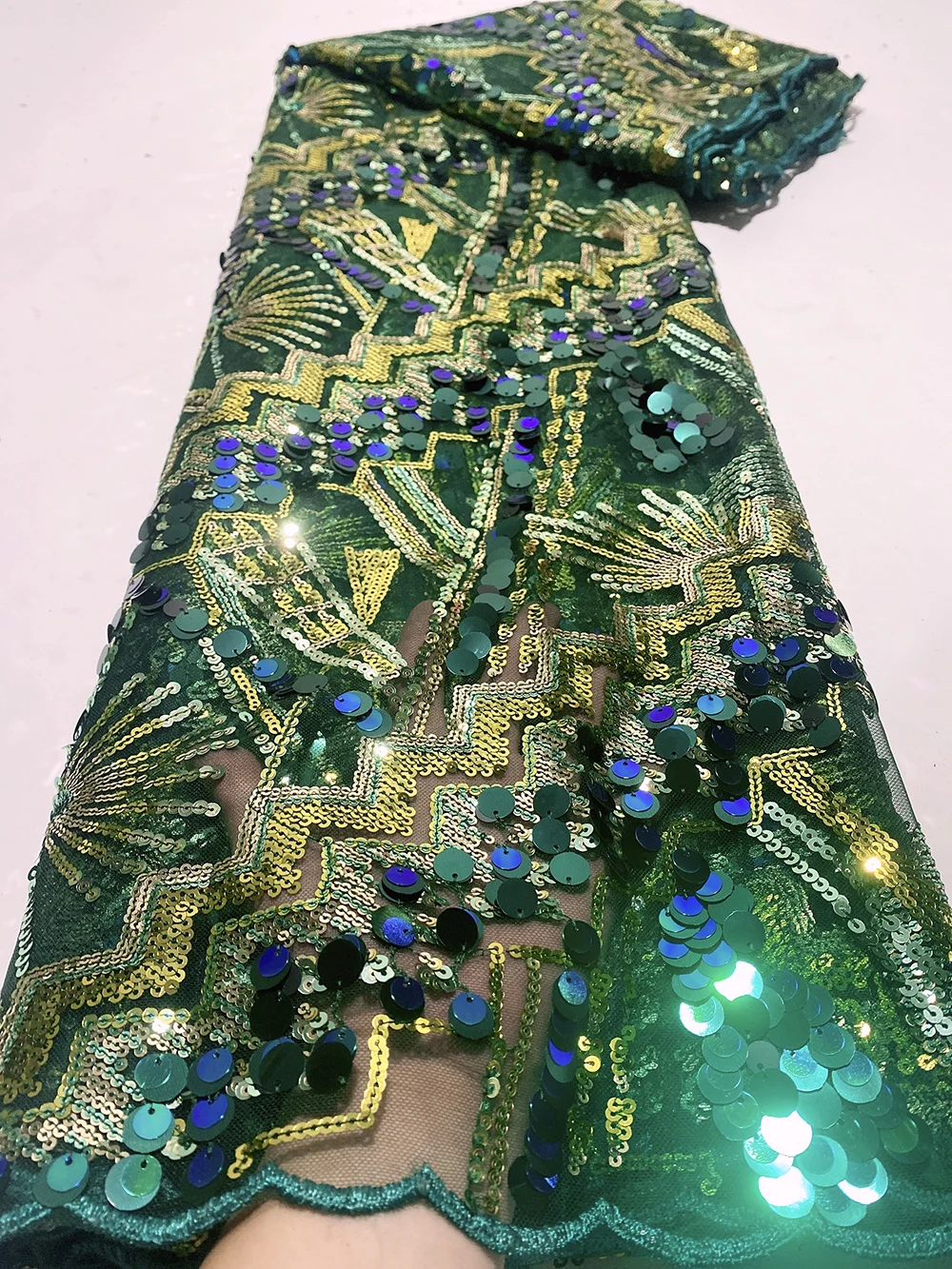 

New Design High Quality Embroidery African Guipure Lace Sequins French Tulle Net Lace Fabric Nigerian Sequins Lace Fabric