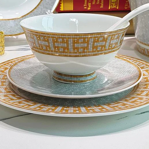 

Ceramic golden western restaurant panfanwan soup pot cubiertos de acero inoxidable vajilla dish set assiettes de table dish set