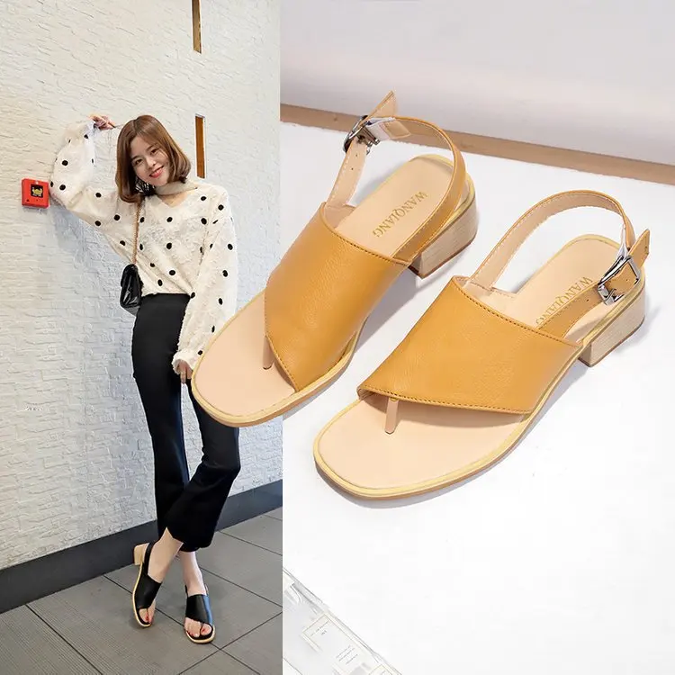 

2022 Summer New Cool Thick With Pointed Toe All-match Thin Belt Buckle Flat Heel Women's Shoes