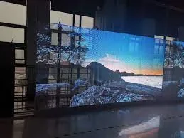 Фото Миниатюрный прозрачный LED-дисплей, словно попадающий в волшебную страну чудес, водонепроницаемый, настраиваемый под заказ. №4