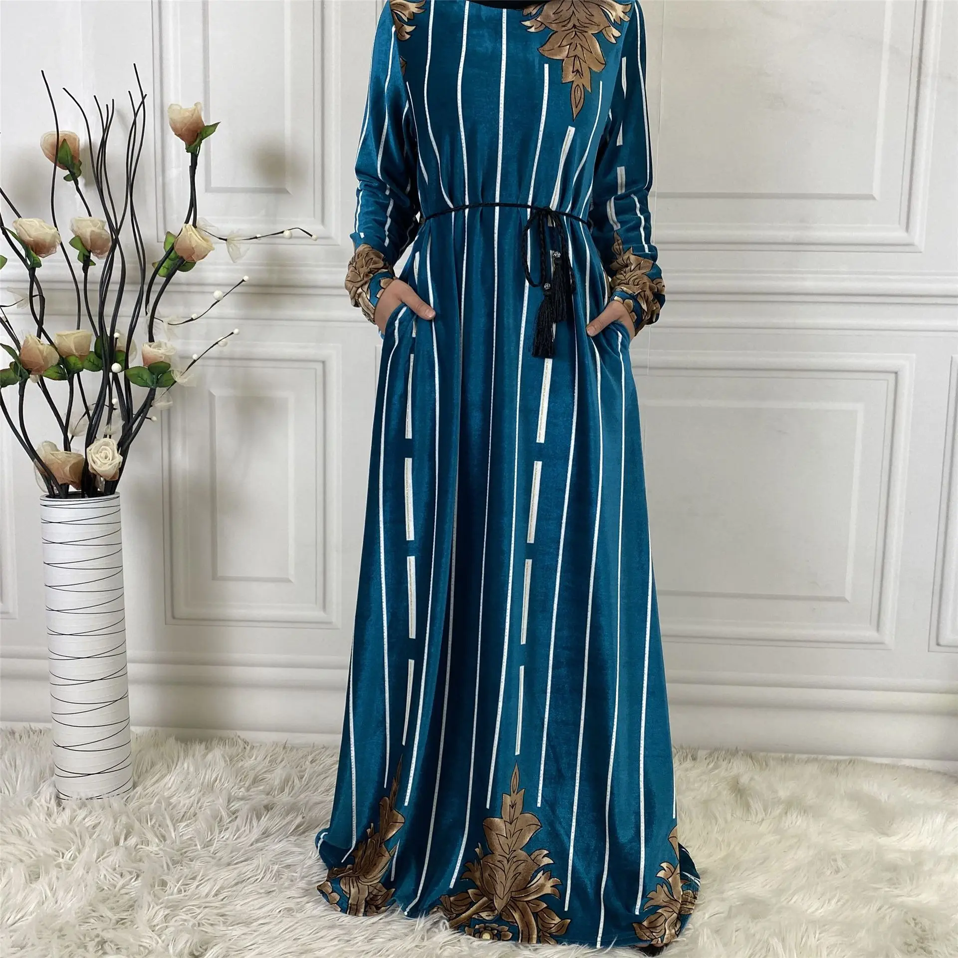 Middle East Fashion Velvet Print Dubai Abaya Turkey Kaftan Islamic Clothing Muslim Woman Maxi Dress  muslim dress