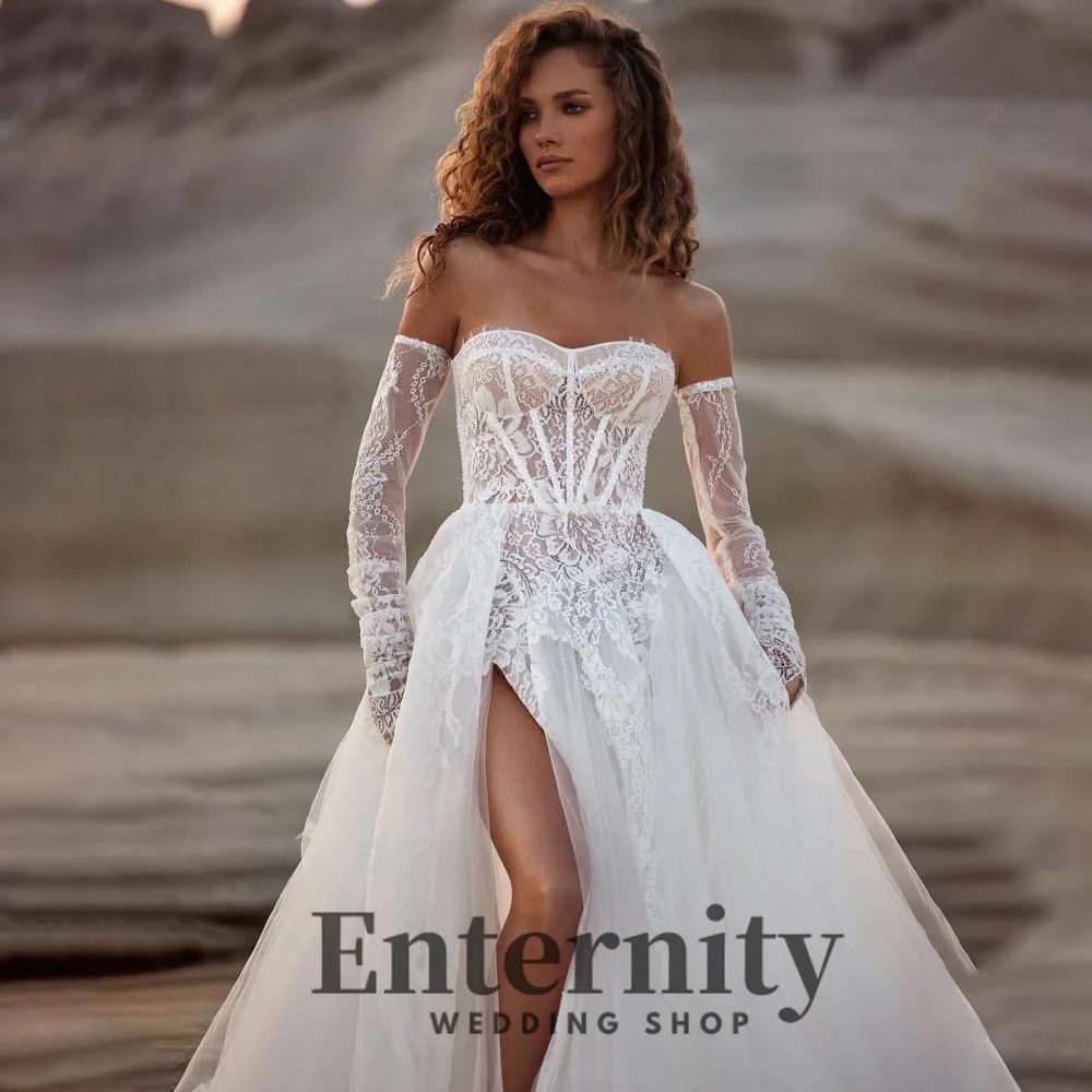 Свадебное платье трапециевидной формы с кружевной аппликацией сексуальное