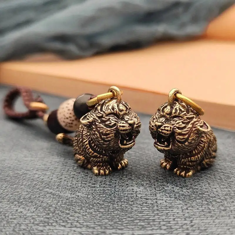 

Vintage Cute Animal Figurines Car Keyrings Pendants Hangings Jewelry Accessories Children Gifts Metal Brass Tiger Key Chains DIY