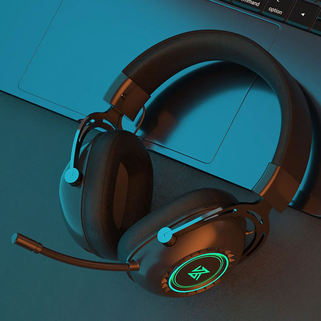 

Rechargeable Gaming Headphone RGB Headset Live Streaming Wireless Earphone