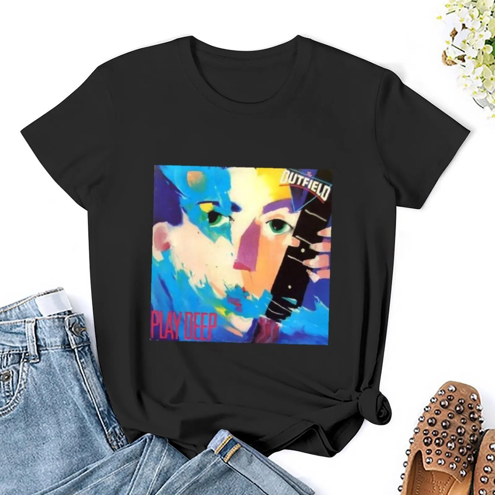 Женская футболка с глубоким принтом The Outfield Play