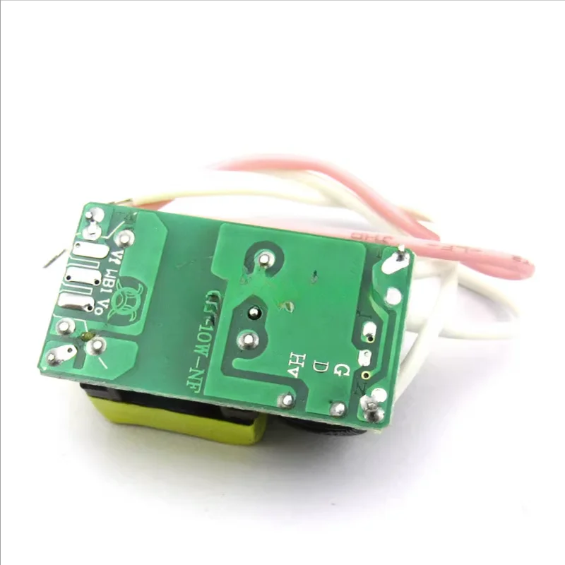 Лампа с шаровой лампой со встроенным Φ постоянным током снижением напряжения и