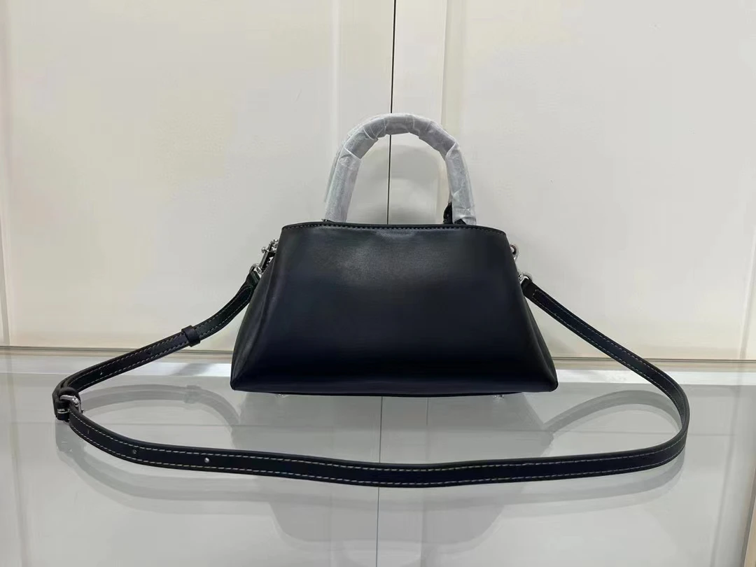 

High quality women's handbag