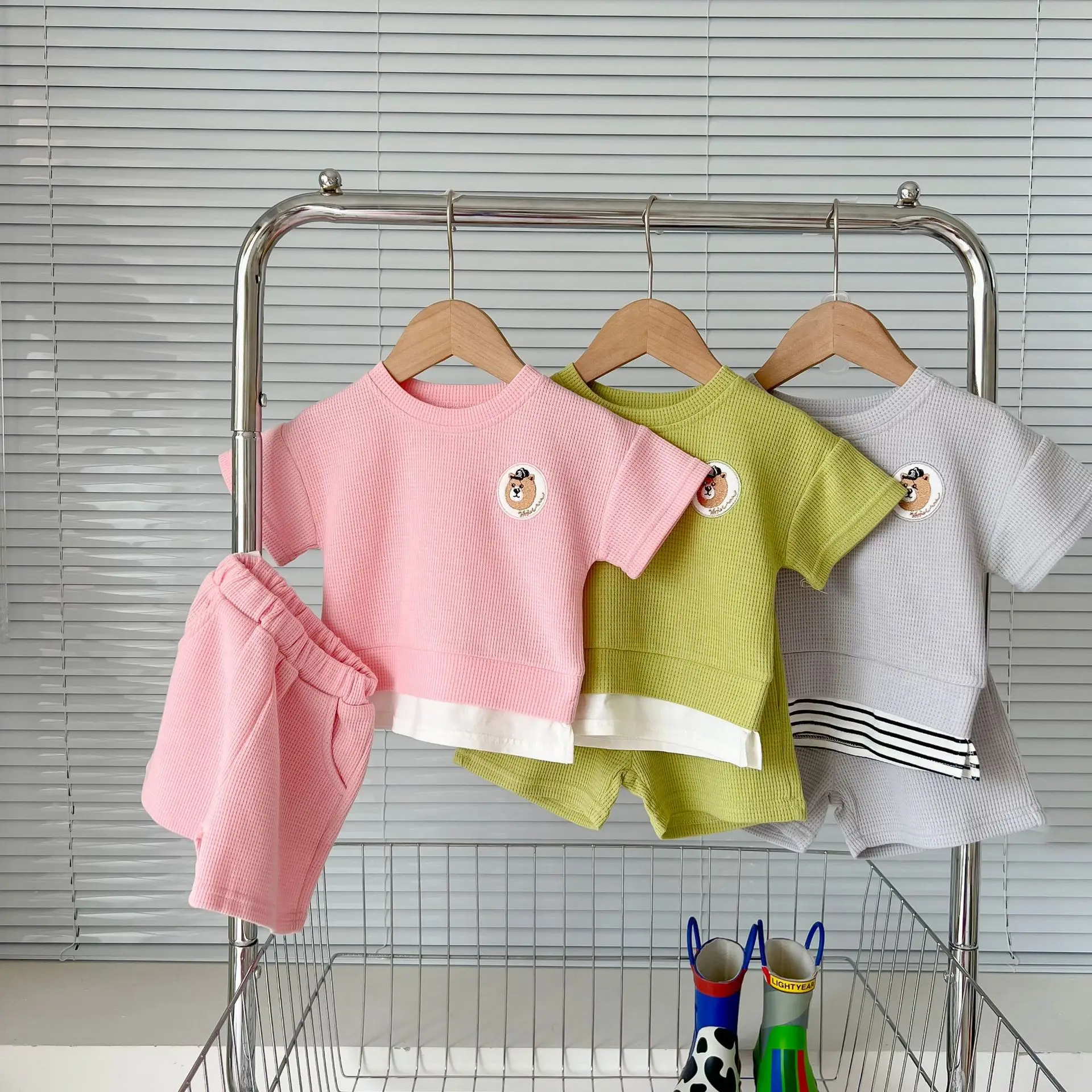 

Summer Infant Girl Cute Set Baby Boy Bear Embroidery Solid Fake Two Piece Short Sleeves Tops Cotton Short 2pc Suit Kid Outfits