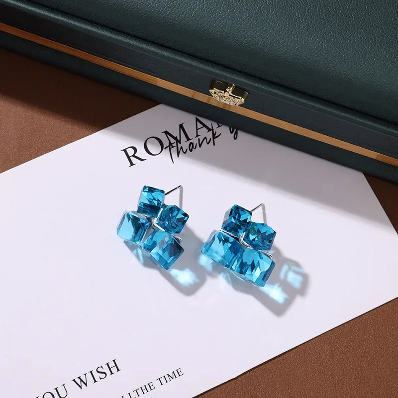 Высококачественные синие серьги с кубическим кристаллом в корейском стиле