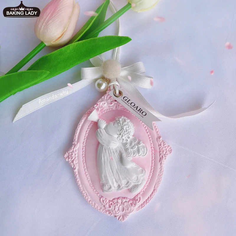 

Horn blowing little angel aromatherapy diffuser stone car pendant silicone mold hand gift aromatherapy plaster ornament mold