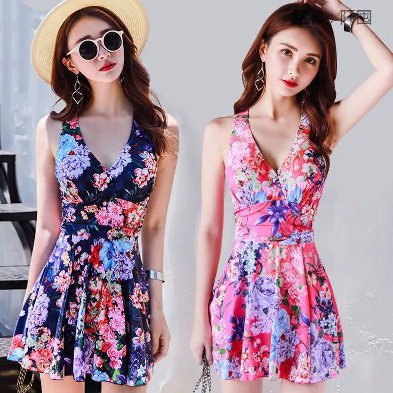 Женский слитный купальник-монокини с V-образным вырезом и эффектом пуш-ап |