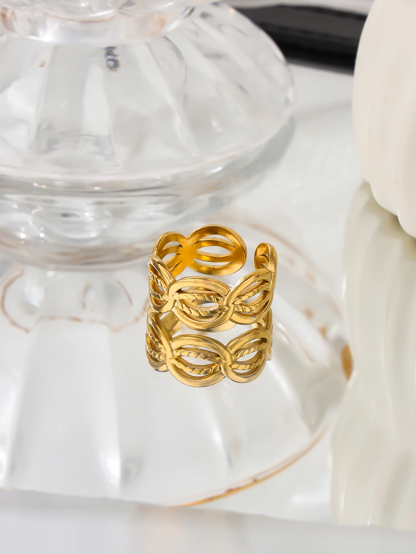 European and American INS style 18K gold creative rule woven ring with color retention and niche design ring accessories
