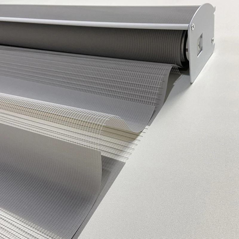 Скидка Светильник фильтрующие моторизованные полосатые жалюзи, сделанные на заказ ручные оконные Роликовые жалюзи, двухслойные занавески для дом... Скидка Светильник фильтрующие моторизованные полосатые жалюзи, сделанные на заказ ручные оконные Роликовые жалюзи, двухслойные занавески для дом...