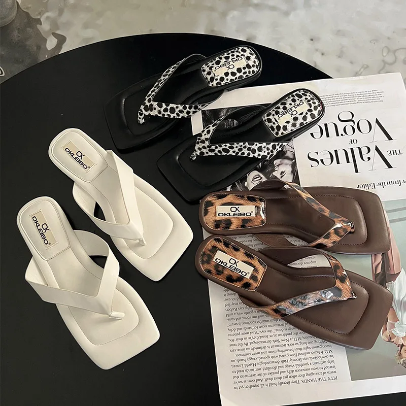 

Новинка 2022, летние элегантные женские шлепанцы на плоской подошве, дизайнерские женские сланцы из мягкой кожи на низком каблуке