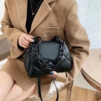 luxury brand chain shoulder crossbody bags winter pu leather padded quilted womens designer handbag lingge tote bag 2022 purses