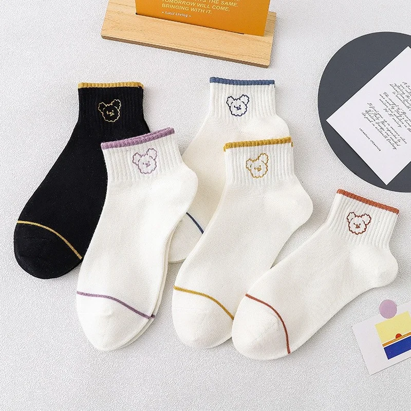 

10 Pairs of Socks Women's Spring and Summer New Cotton Boat Socks Ladies Cartoon Bear White Fresh Low-top Women's Socks