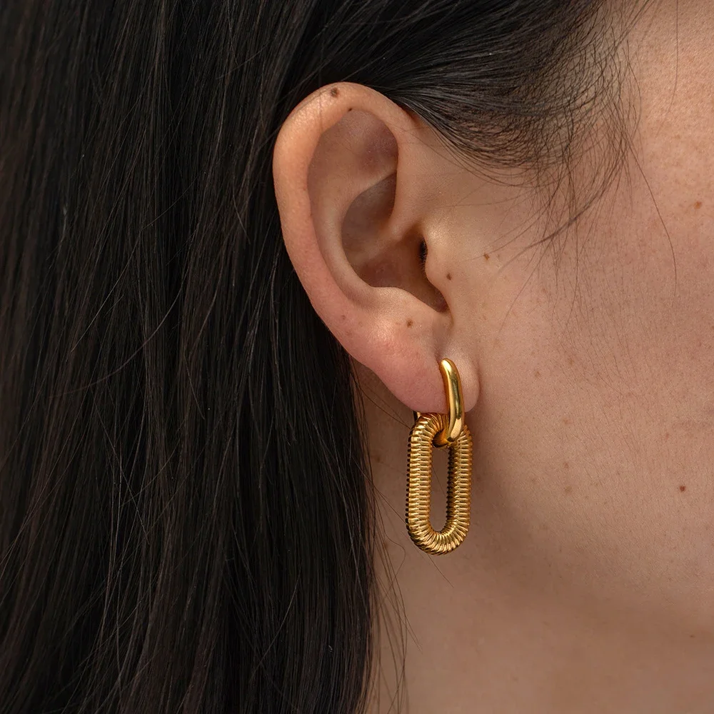 

Creative New Fashion Gold Color Stainless Steel Geometric U Shape Ear Buckle Hoops with Thread Geometric Hollow Jewelry