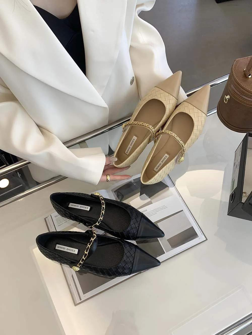 Женские классические туфли с острым носком Новое поступление 2024 черные модные