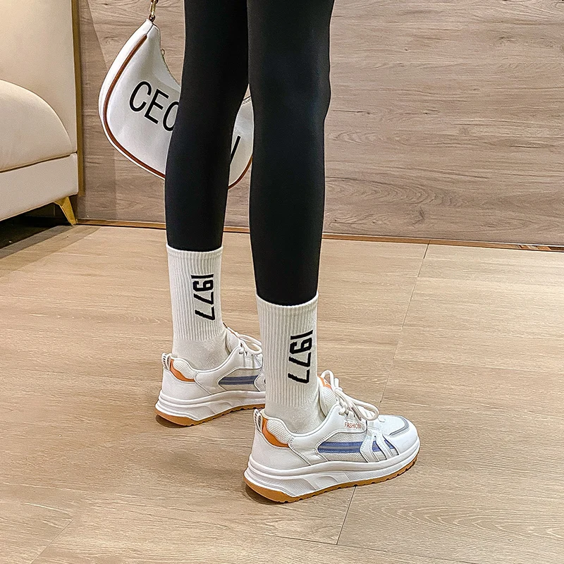 Leather Little White Shoe Woman With Breathable Net In The New Spring And Summer Season, Light Running Leather Women's Sneakers