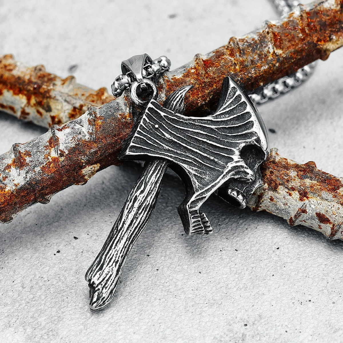 

Skull Axe Necklace Stainless Steel Roaring Skulls Axes Punk Rock Men Pendant Chain Vintage Hyperbolic for Boyfriend Jewelry Gift