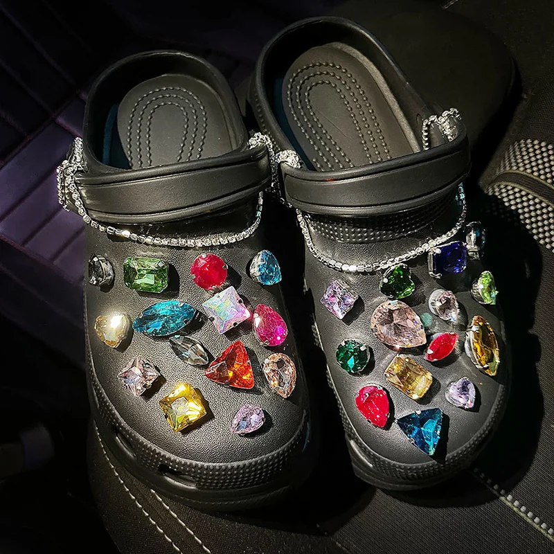 

DIY Colorful Shoe Buckle Decorations Luxury Pearl Rhinestone Sandals Accessories Fashion Vintage Bejeweled Shoe Charms for Croc