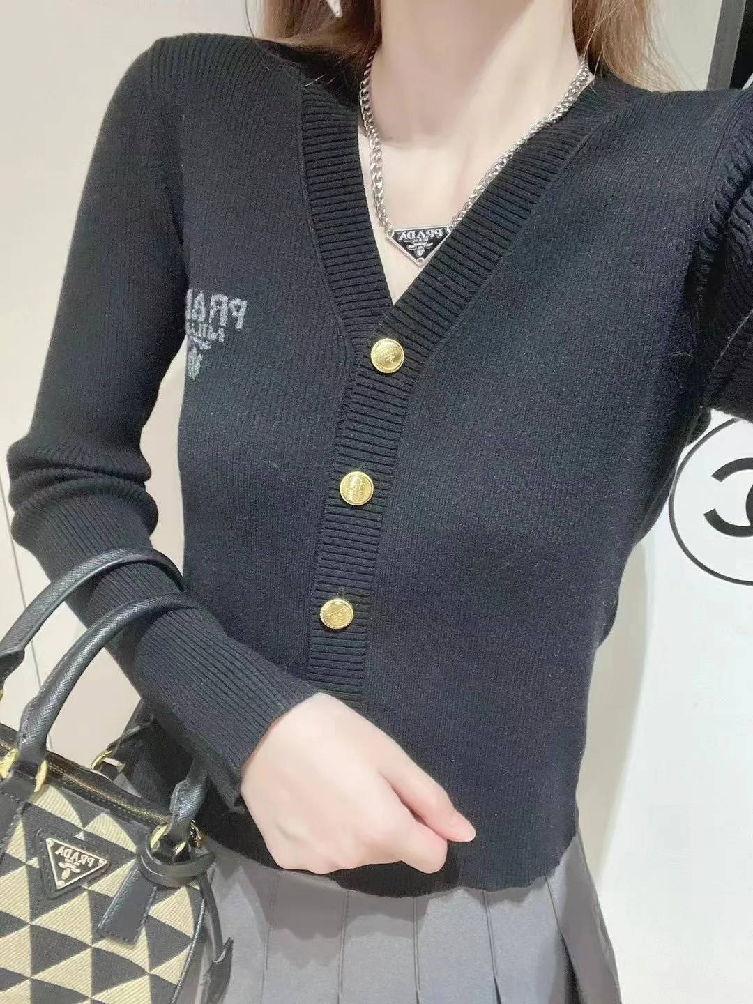 женский кардиган Prada на осень и зиму свитер мягкие подходящие кардиганы вязаные