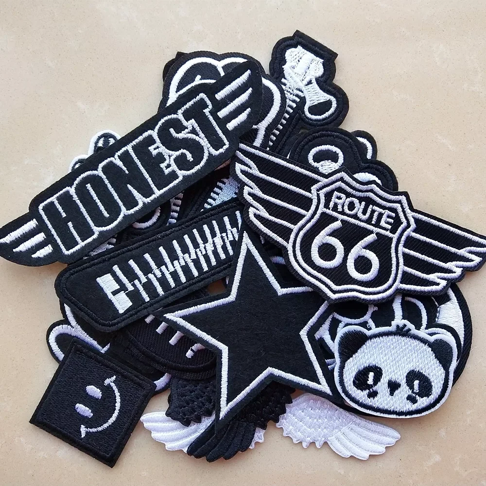 

Black White Letters Patches Animal Zipper Embroidery Patches For Clothes Iron on Appliques Clothes Jeans Stickers Badges Patch