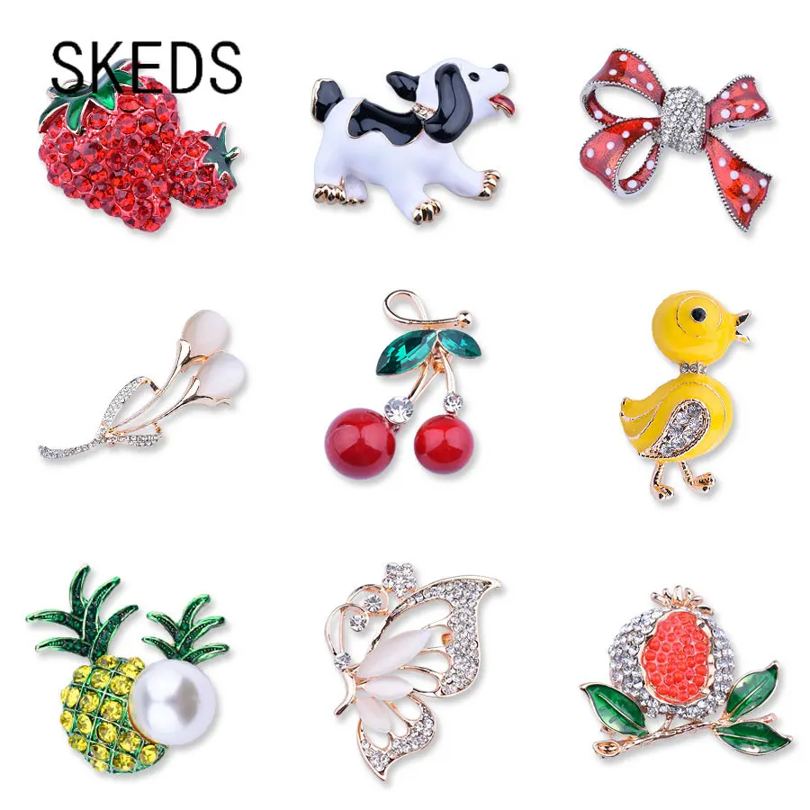 

SKEDS Exquisite Crystal Enamel Strawberry Brooches Pins For Women Girls Cute Animal Bow Badges Jewelry Bag Clothing Buckle Pin