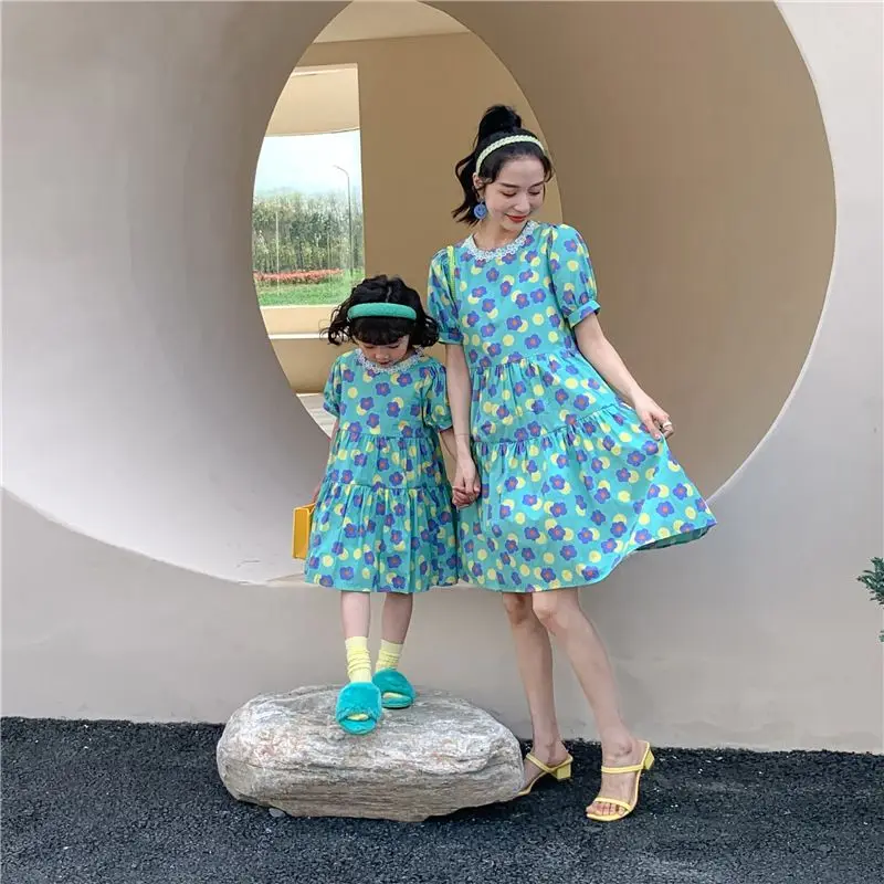 

Mommy and Daughter Matching Dress Summer New Mother Kids Girl Sea Holiday Floral Dresses Korean Matching Family Outfits