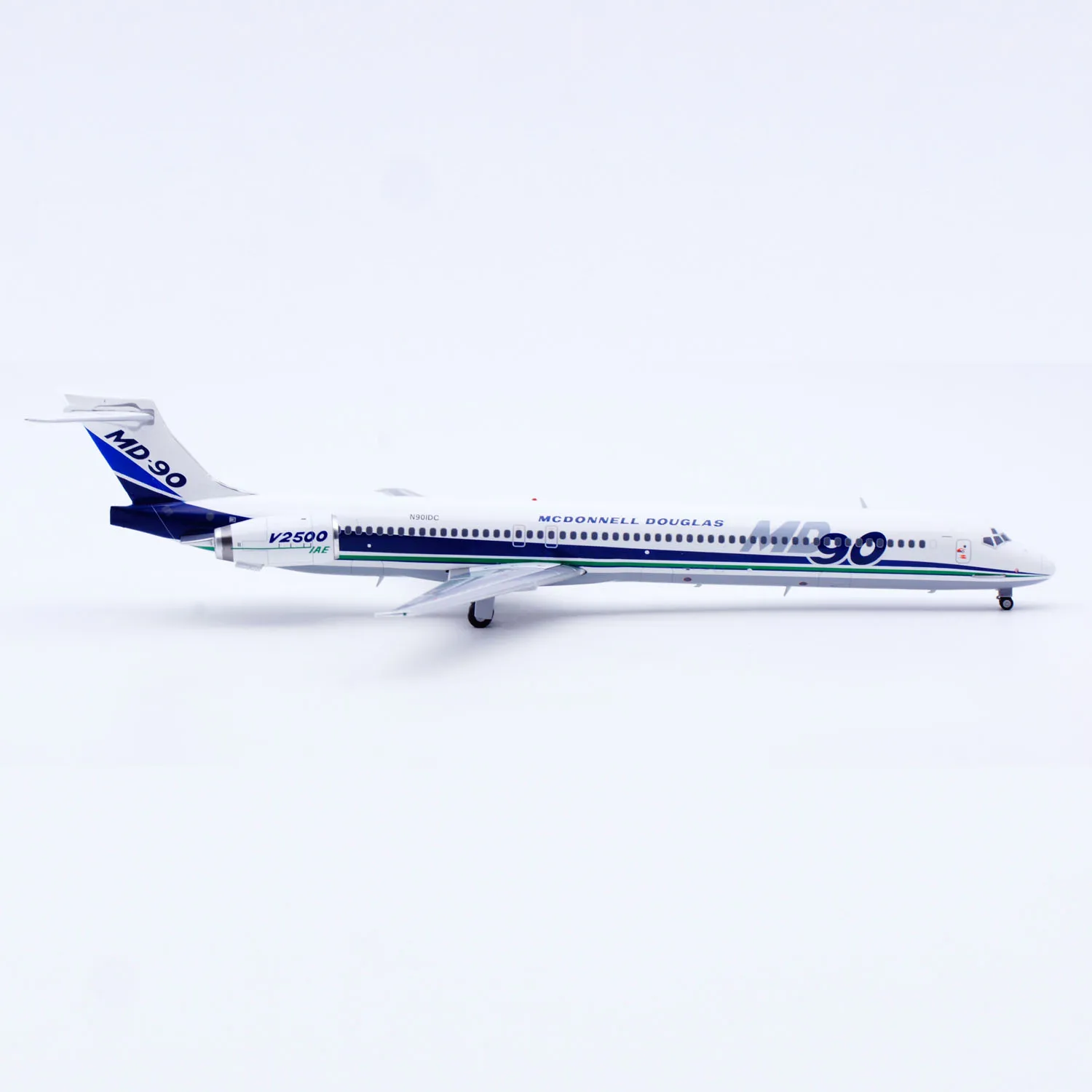 LH2501 Коллекционный самолет из сплава в подарок JC Wings 1:200 MCDONNELL DOUGLAS MD-90 [цвет дома [ Литая под давлением модель самолета N901DC (art.: 3920d2042e937) - 3920d2042e937