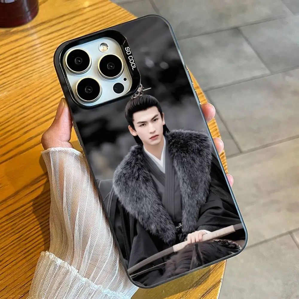 Фото Чехол для телефона Linghe Z-ZHANG в стиле древних костюмов для iPhone 16 17 15 14 12 13 Pro Max, черный матовый противоударный чехол-накладка №4