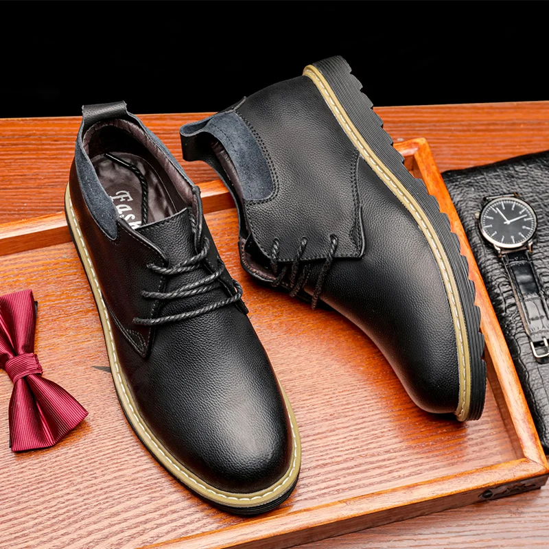 

Fashion New Retro Mens Boots Classic Outdoor Leather Work Boots Luxury Brand Men Casual shoes British Tooling Footwear
