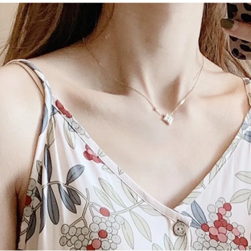 V-Neck Floral Suspender Sexy Pajamas For Sleeping Women Thin Viscose Soft Sleeveless Attractive Nightshirt Long Length To Shank