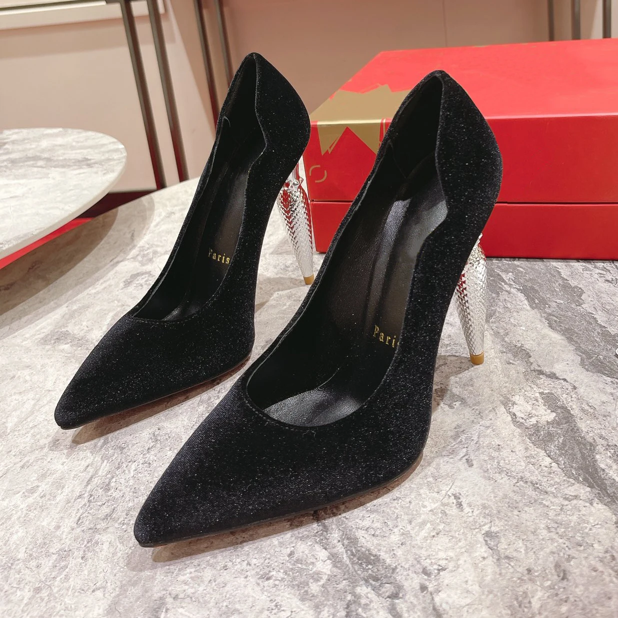 

Top Quality Red Sole Womens High Heels Luxury Fashion Classic Female Designer Queen Scepter Diamond Iron High Heel Sandals 2064