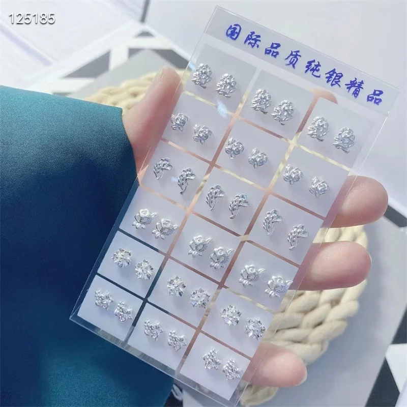 

Серьги-гвоздики из серебра 925 пробы в виде цветка