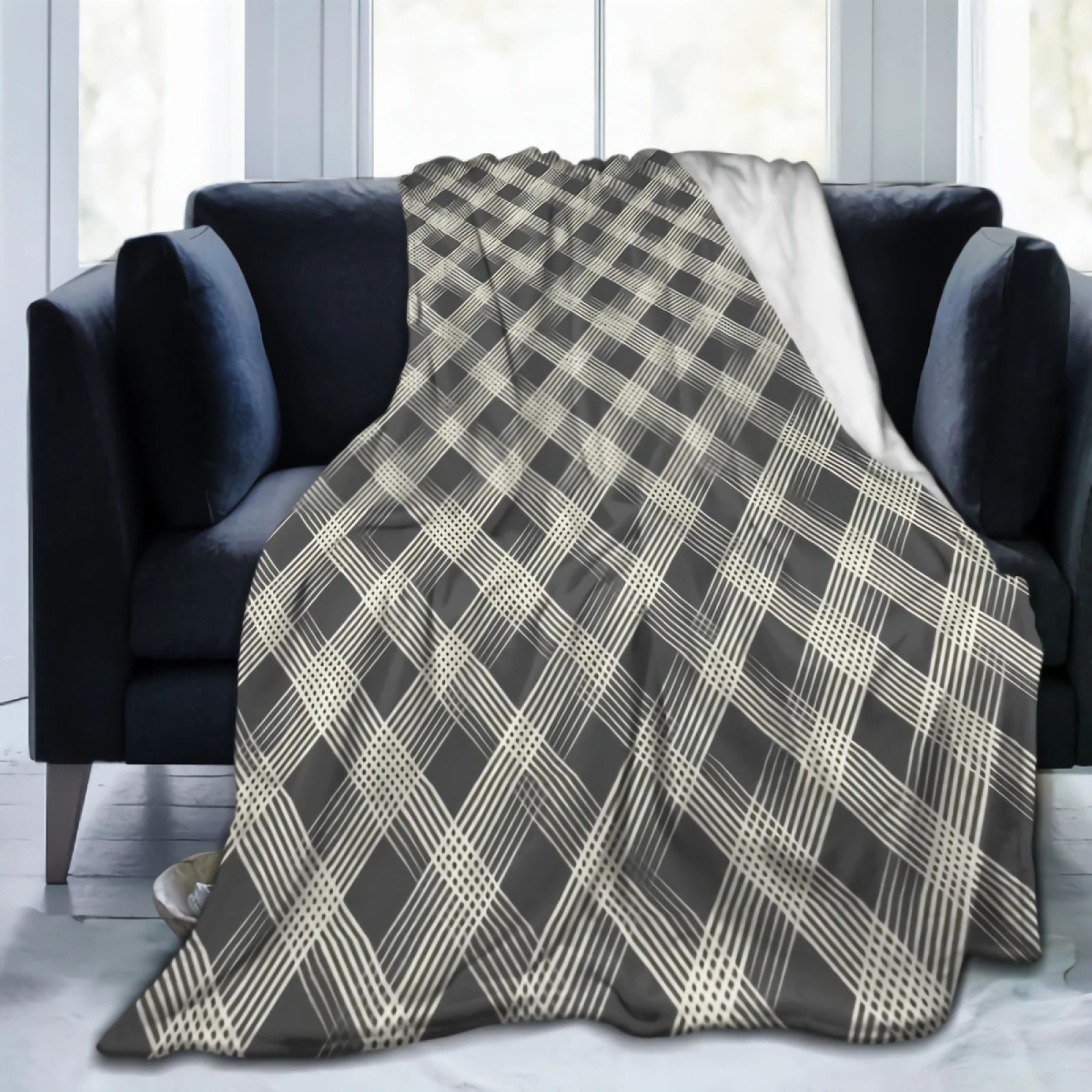 

Black and White Check Plaid Thick Flannel Blanket Breathable Warm Bed Sofa Couch Blanket Soft Throw Blanket for Kids Adults