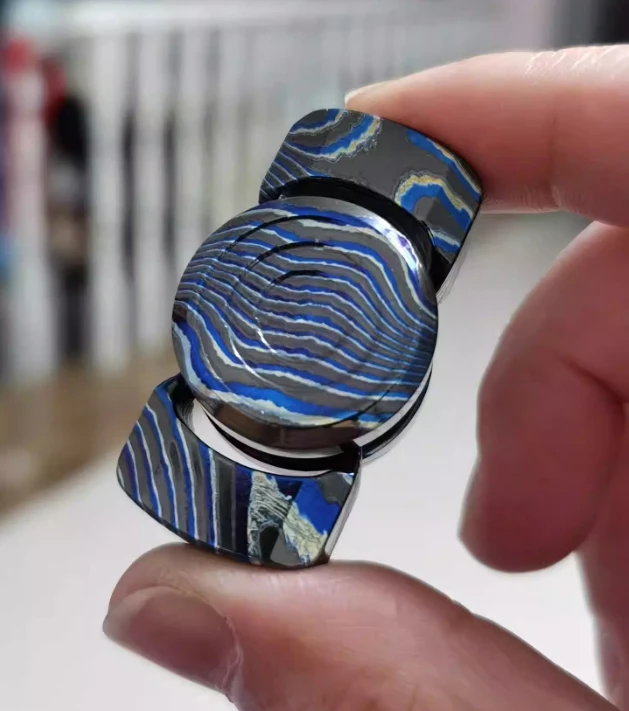 

Second-hand EDC MOD ERGO Damascus zirconium Fingertip gyroscope Decompression toys