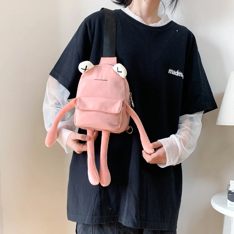 

Сумки через плечо для девушек, персональные Мультяшные мессенджеры с милой лягушкой, модные трендовые дамские сумочки на ремне, Повседневн...