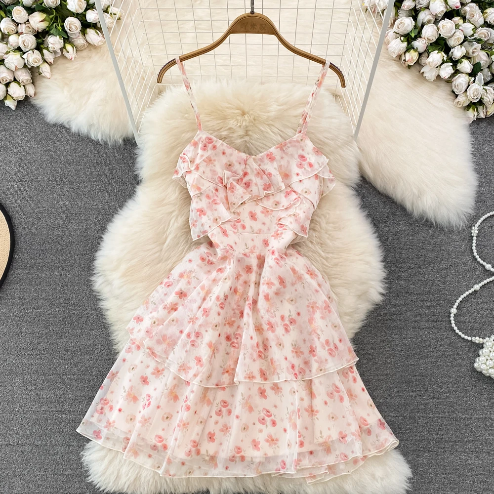 

Мини-платье женское летнее с V-образным вырезом и высокой талией