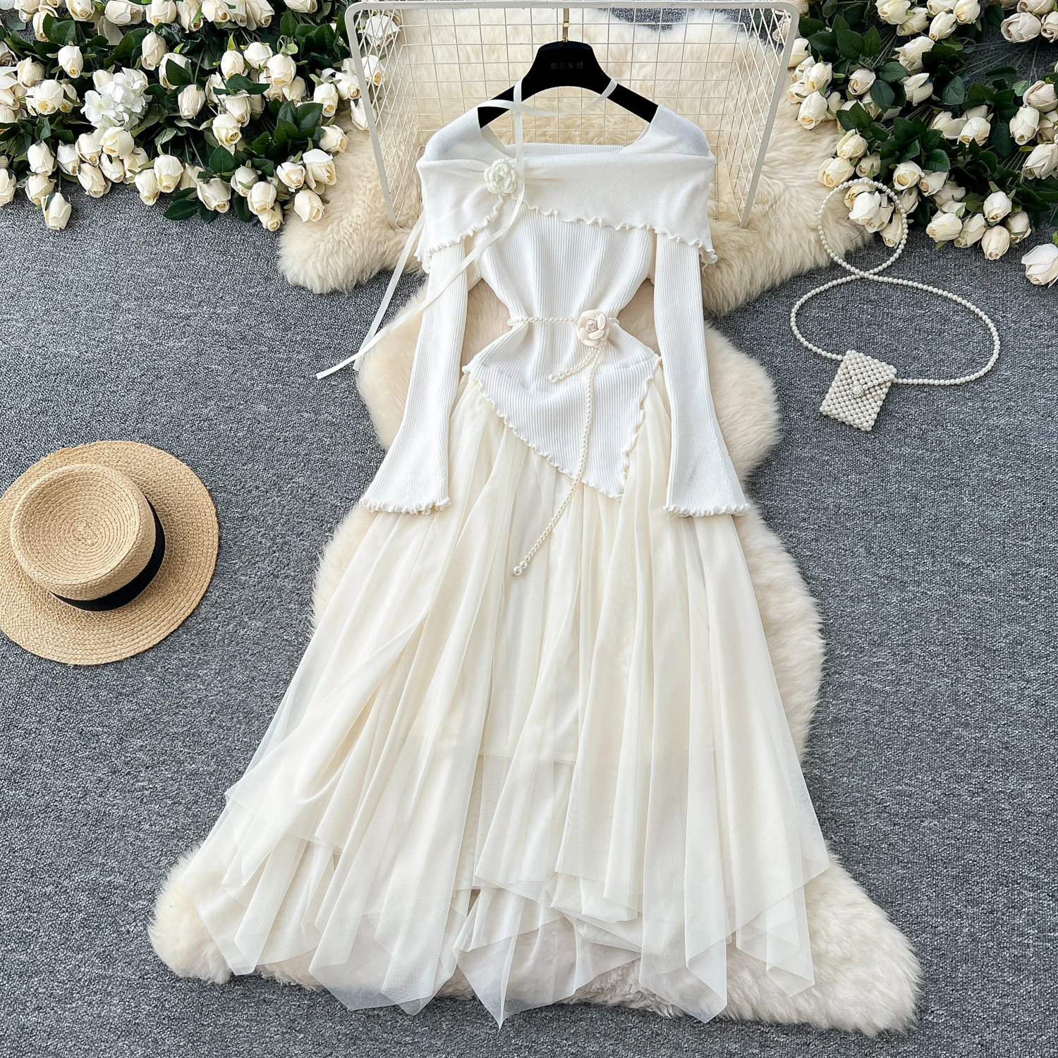 Женское трикотажное платье с цветочным принтом