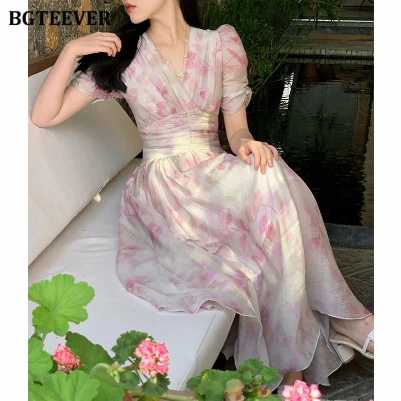 

Платье BGTEEVER женское ТРАПЕЦИЕВИДНОЕ с V-образным вырезом и рукавами-фонариками