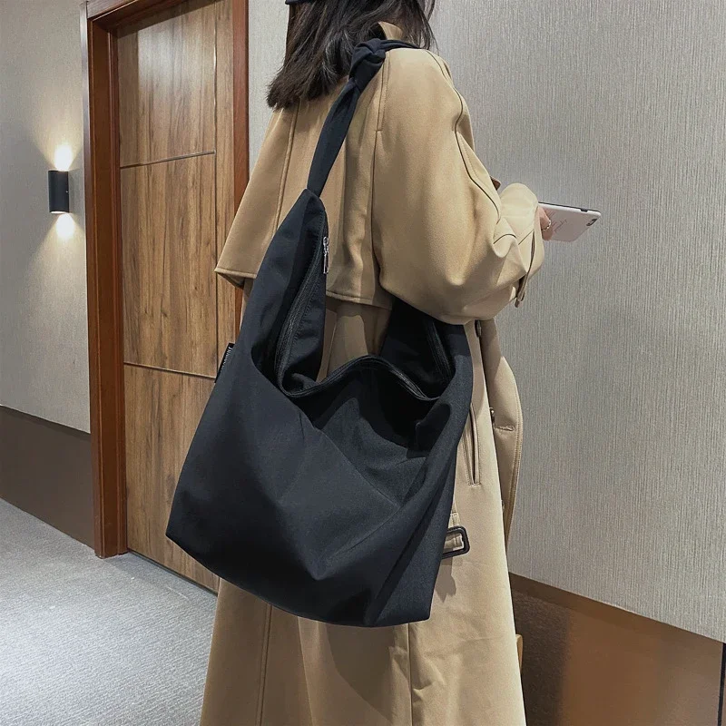 

Pure Color Nylon Big Tote Bags for Women New Shoulder Shopping Bag Waterproof Fabric Handbags Simple Fashion