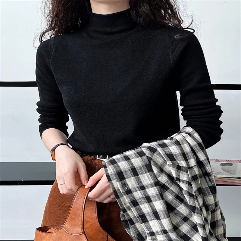 Пуловер женский трикотажный с воротником-стойкой на осень/зиму C53