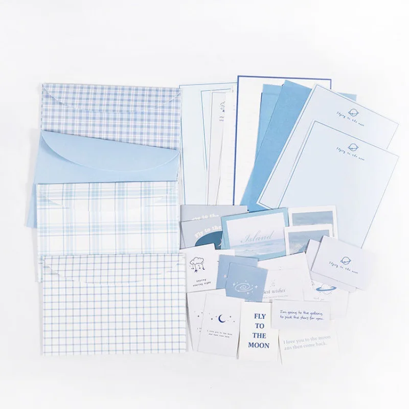 

Книги, материалы, бумага, буквы, конверты, канцелярские принадлежности, Instagram, Ретро стиль для девочек.