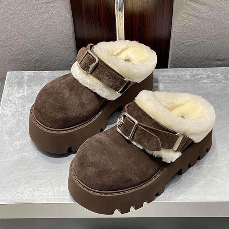 Женские замшевые тапочки на плоской подошве и платформе меховые сабо короткие