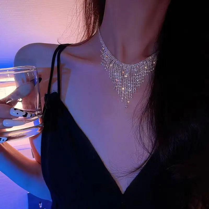 Premium luxury full diamond tassel necklace Women's flash diamond temperament Versatile collar chain