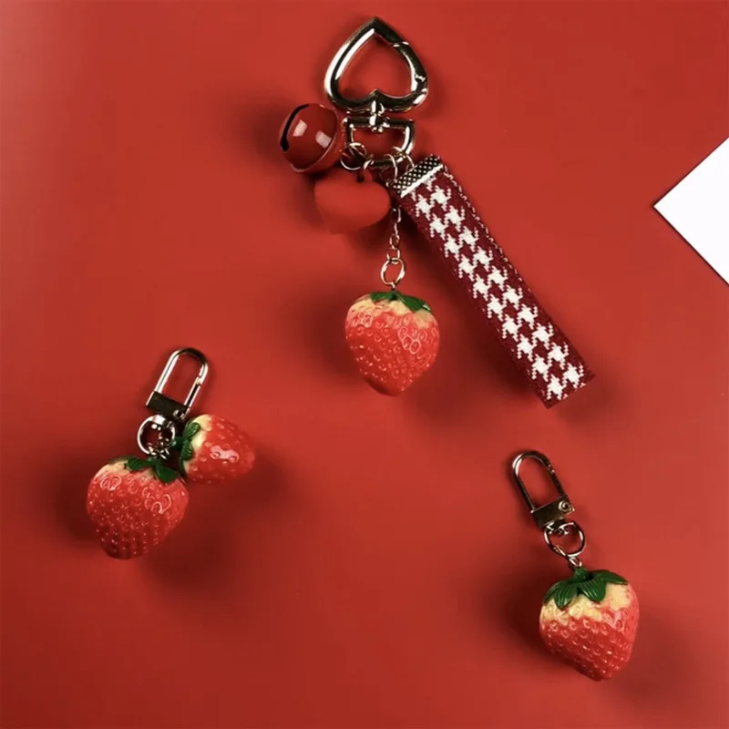 

1PC Strawberry Red Heart Keychain Keyring For Women Girl Jewelry Simulated Fruit Cute Car Key Holder Keyring Best Friend
