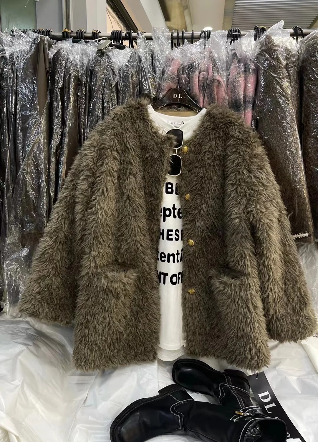 DL Home High-End Good-Looking Berber Fleece Outerwear Women 2024 Autumn and Winter Graceful Mid-Length Fur Fashion