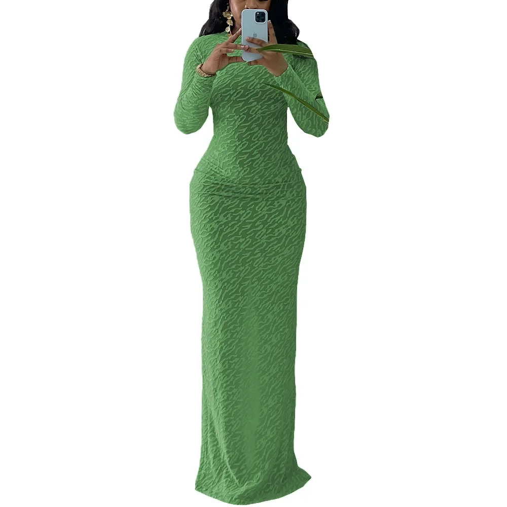 Женское облегающее платье с круглым вырезом и длинными рукавами