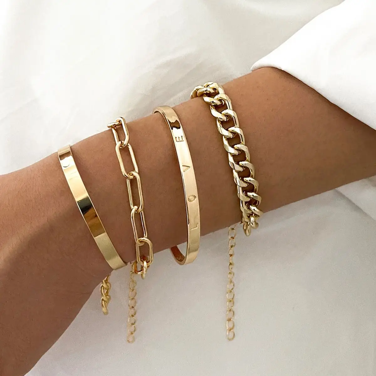 

4Pcs Punk Curb Cuban Chain Bracelets Set for Women Miami Boho Thick Gold Color LOVE Charm Bangles